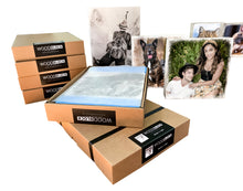 Laden Sie das Bild in den Galerie-Viewer, Accessoire, Bildserie, Direktdruck, Geburtstagsgeschenk, Geschenk, Holzbild, Holzdruck, Hotelbild, interior, Interiordesign, Nostaligiebild, Regionalbild, Woodblock, Sammelbild, alter Bilddruck, Nostalgie, Dekoartikel, Dekobild, Österreichisches Produkt, Direktdruck, Woodprint, Woodcube, Woodpiece, Woodpicture,